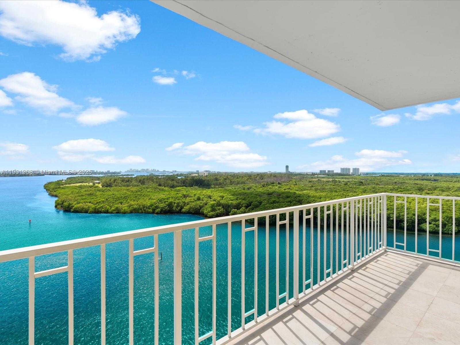 Small Image of 500 BAYVIEW DR #1722, Sunny Isles Beach Number 12