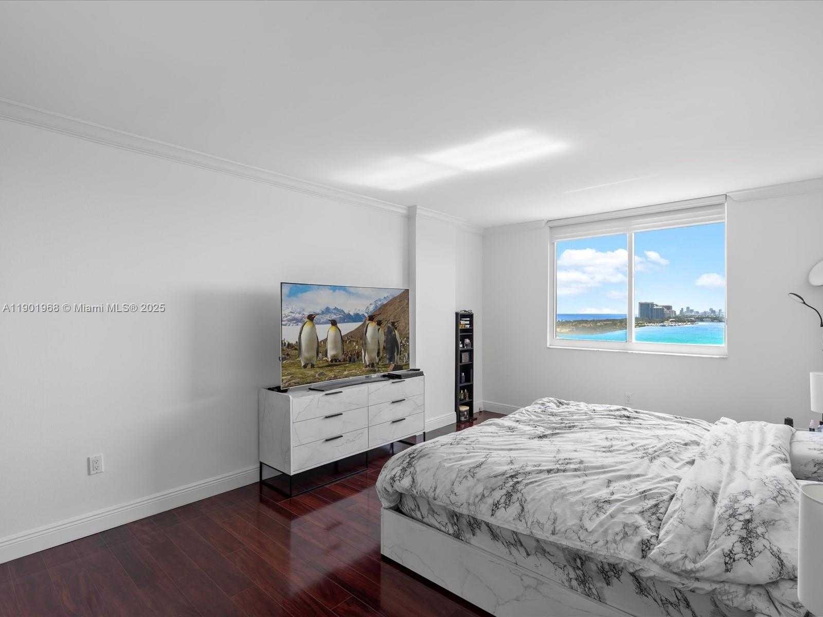 Small Image of 500 BAYVIEW DR #1722, Sunny Isles Beach Number 33