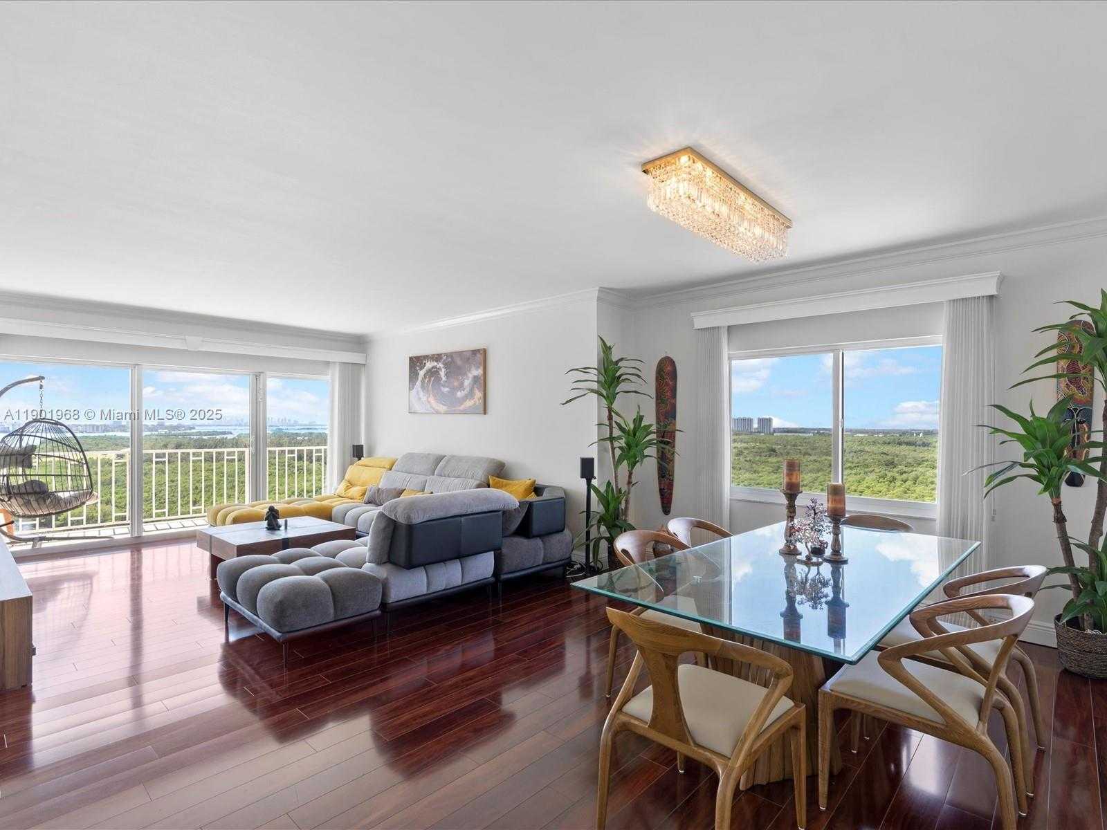 Small Image of 500 BAYVIEW DR #1722, Sunny Isles Beach Number 4