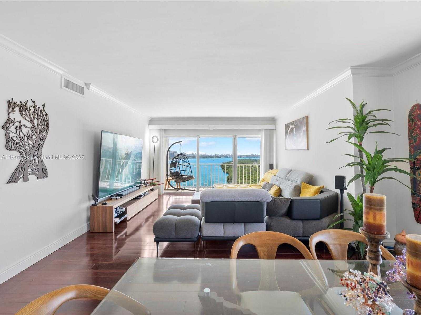 Small Image of 500 BAYVIEW DR #1722, Sunny Isles Beach Number 7