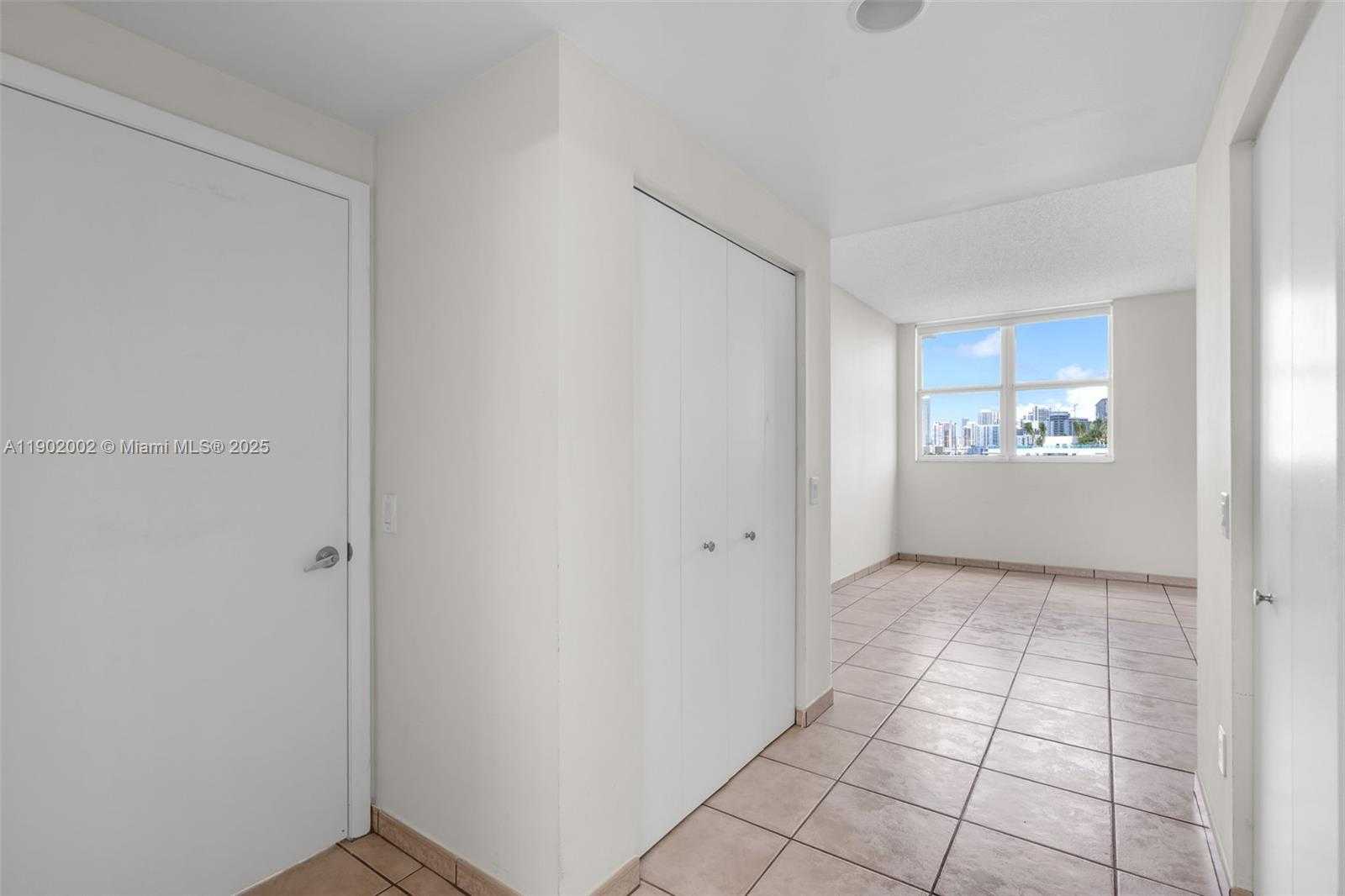 Small Image of 2475 BRICKELL AVE #703, Miami Number 14