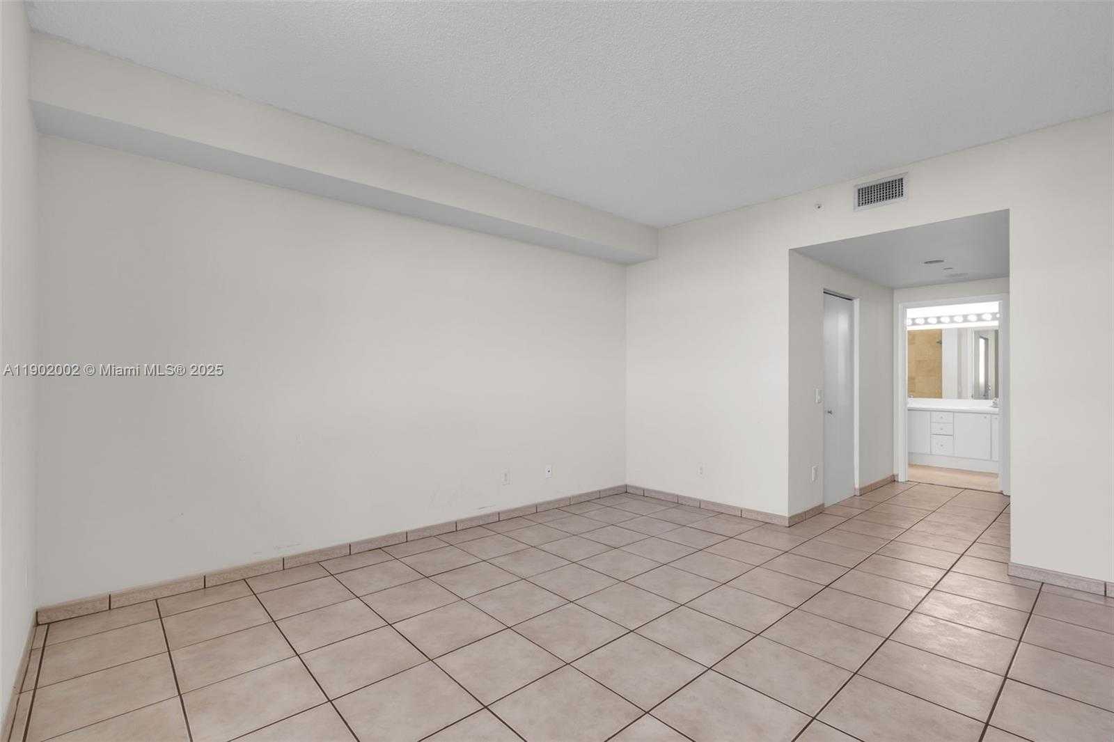 Small Image of 2475 BRICKELL AVE #703, Miami Number 16