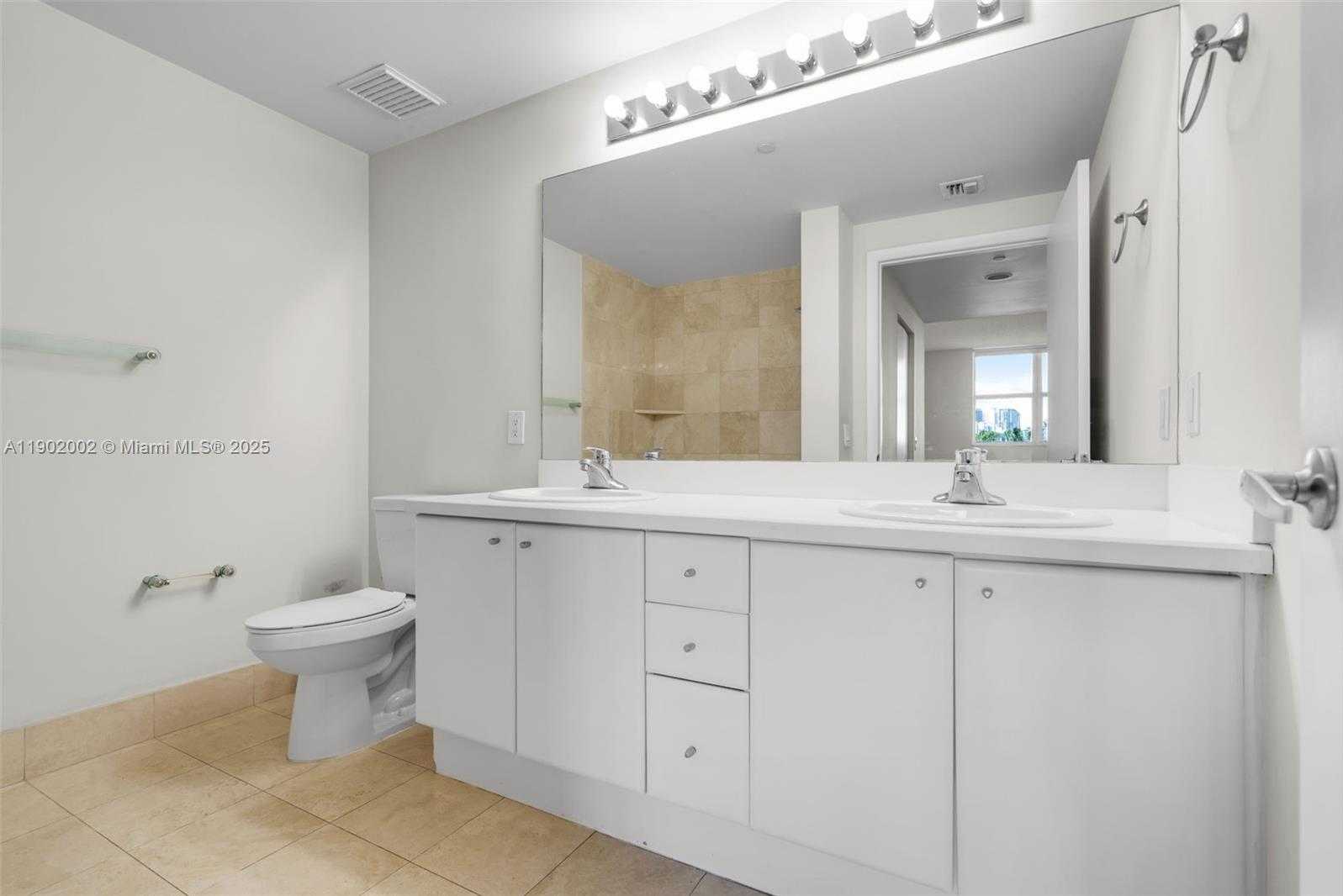 Small Image of 2475 BRICKELL AVE #703, Miami Number 20