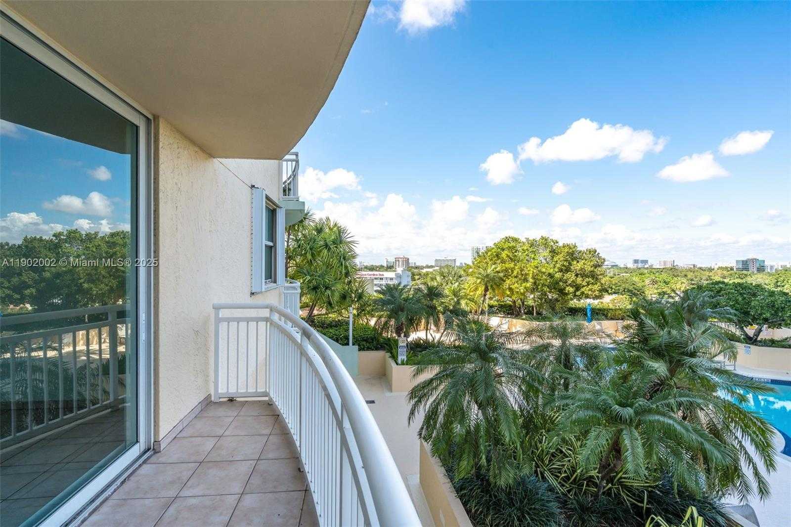 Small Image of 2475 BRICKELL AVE #703, Miami Number 3