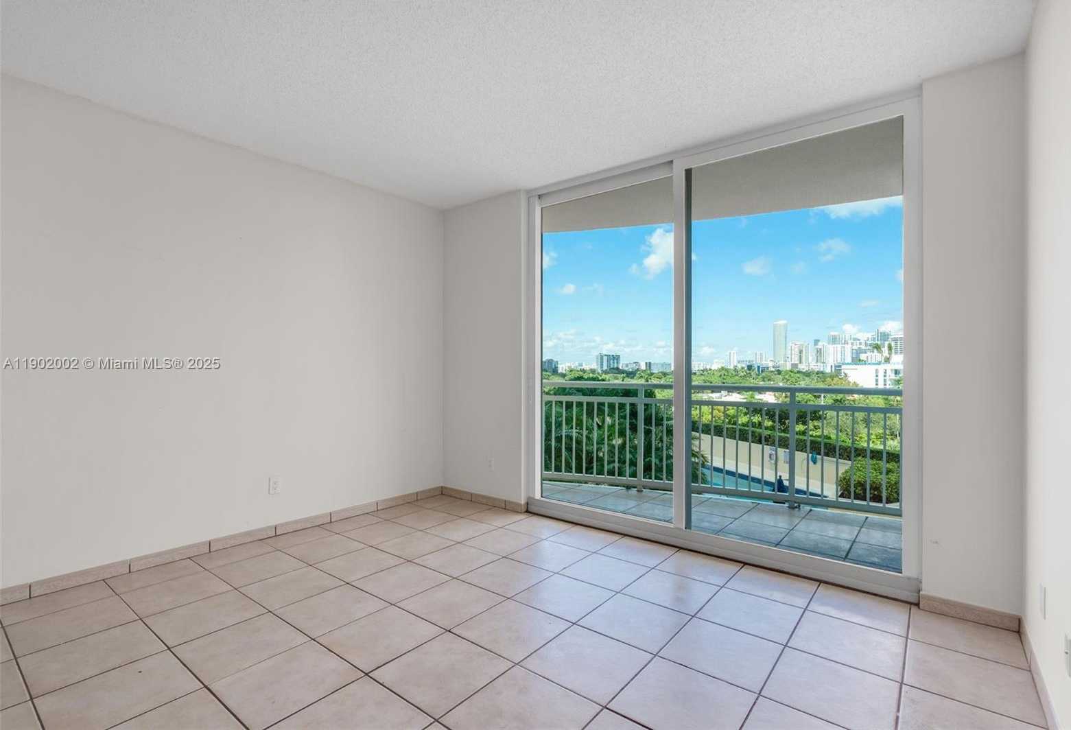 Small Image of 2475 BRICKELL AVE #703, Miami Number 9