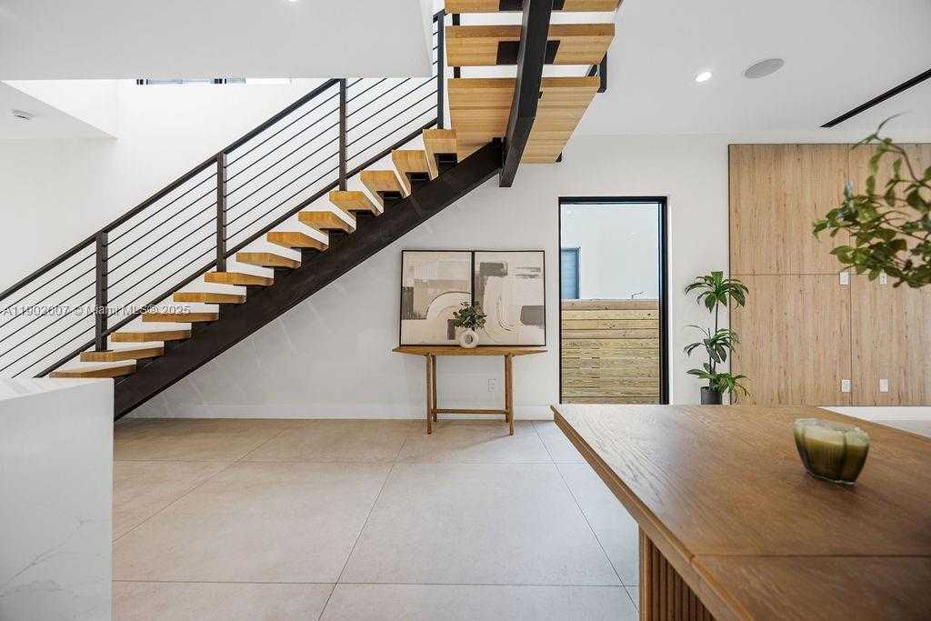 Small Image of 308 NORTH EAST 14TH AVE, Fort Lauderdale Number 10