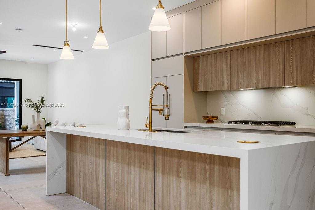 Small Image of 308 NORTH EAST 14TH AVE, Fort Lauderdale Number 15