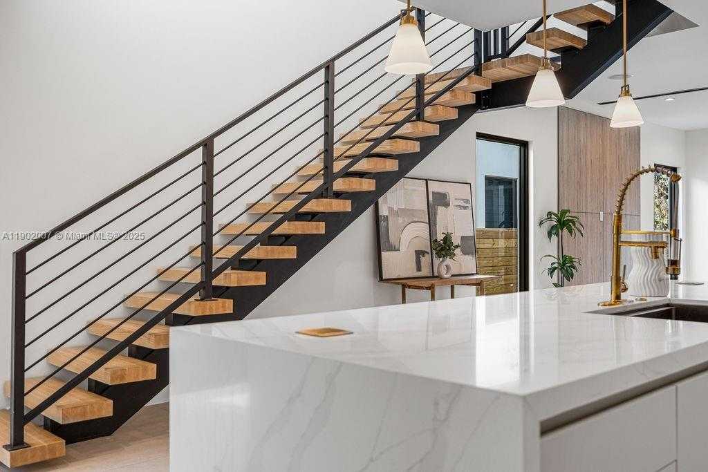 Small Image of 308 NORTH EAST 14TH AVE, Fort Lauderdale Number 18