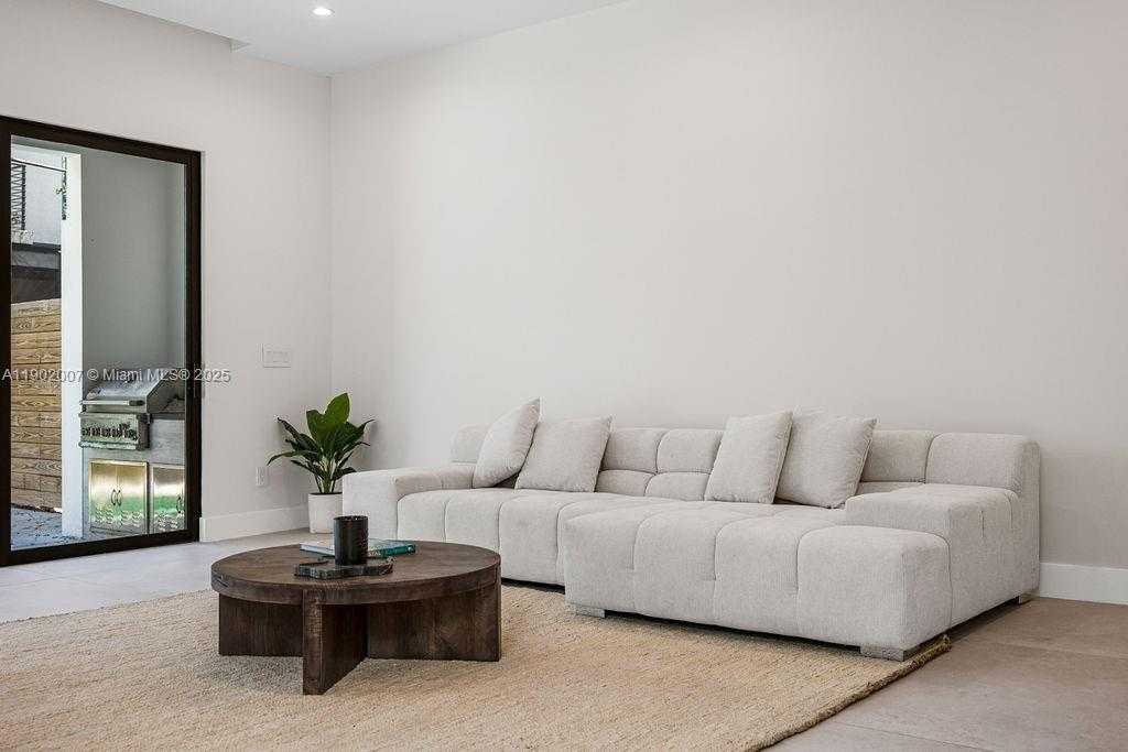 Small Image of 308 NORTH EAST 14TH AVE, Fort Lauderdale Number 32