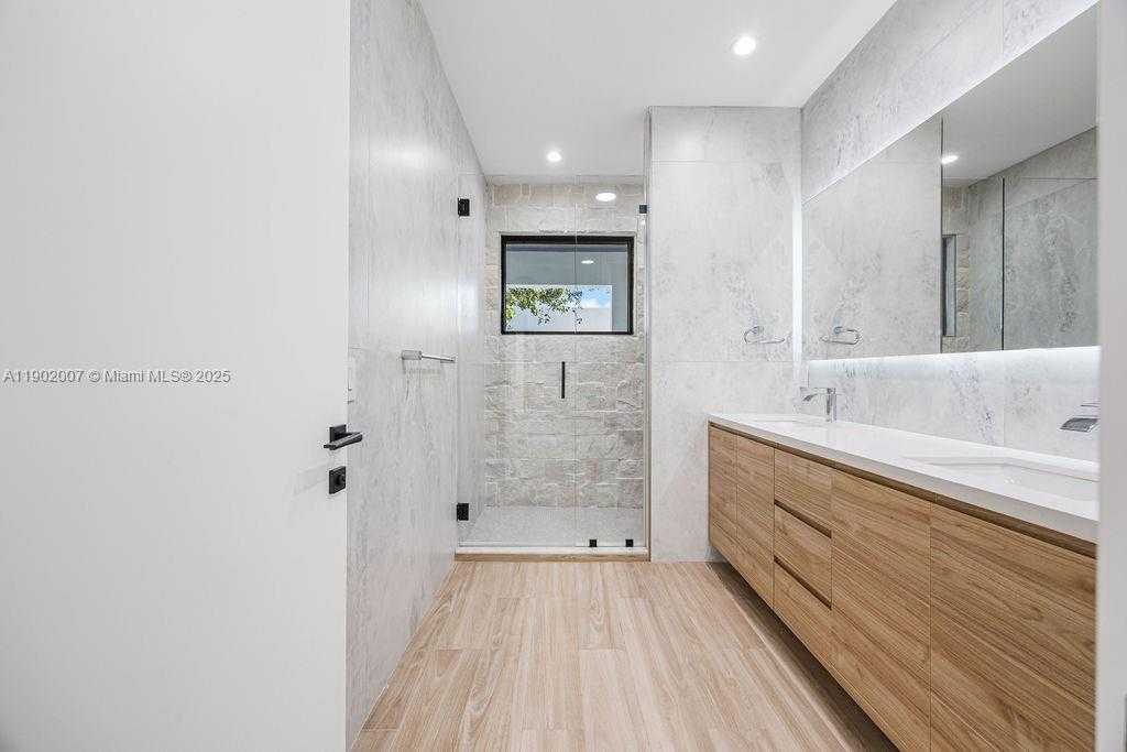 Small Image of 308 NORTH EAST 14TH AVE, Fort Lauderdale Number 42