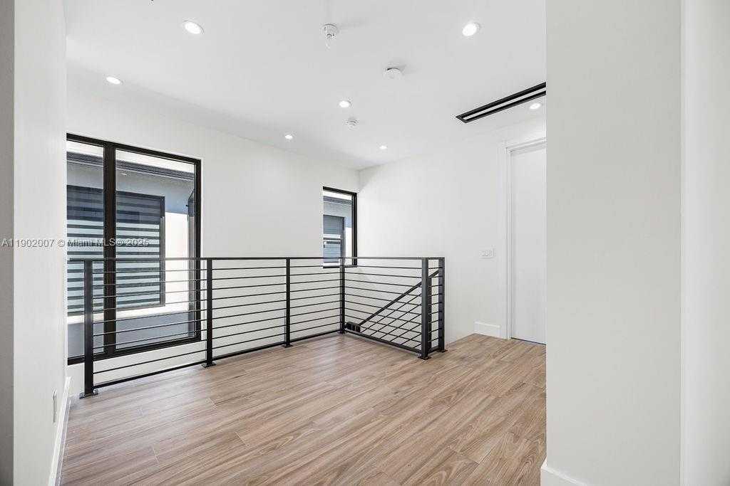 Small Image of 308 NORTH EAST 14TH AVE, Fort Lauderdale Number 59