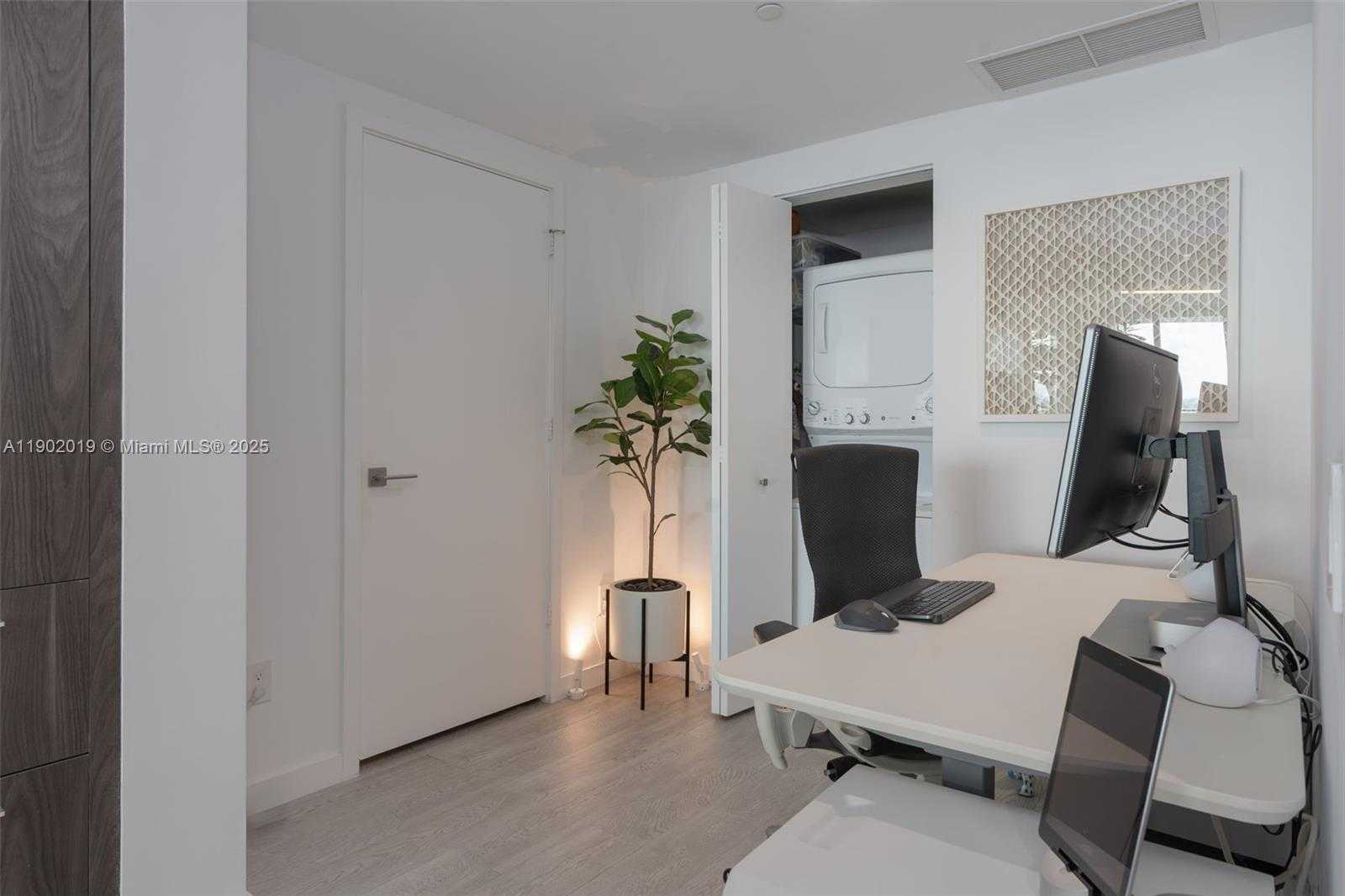 Small Image of 3131 NORTH EAST 7TH AVE #2202, Miami Number 19