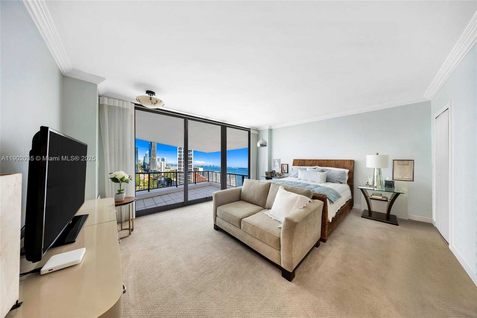 Small Image of 1581 BRICKELL AVE #2104, Miami Number 19