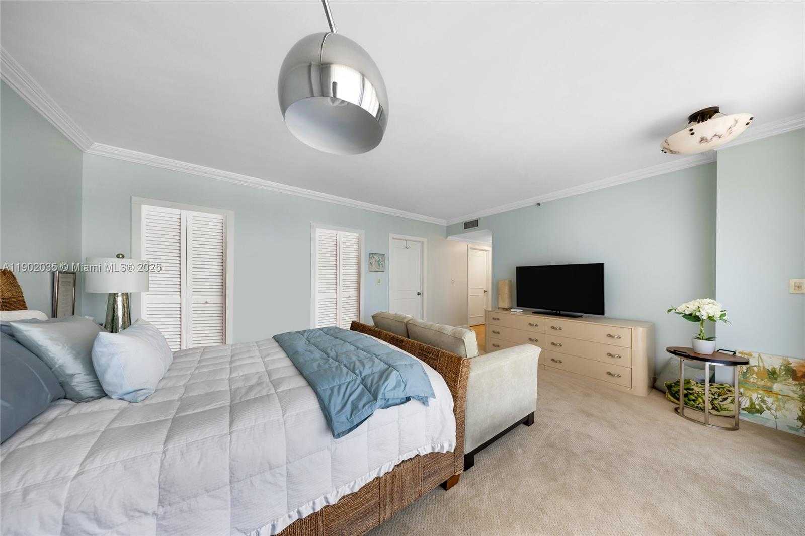 Small Image of 1581 BRICKELL AVE #2104, Miami Number 21