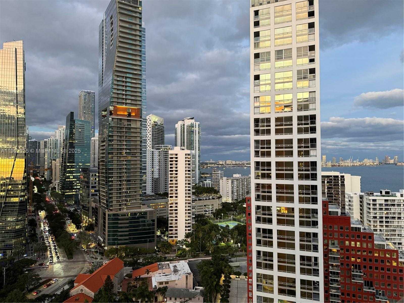 Small Image of 1581 BRICKELL AVE #2104, Miami Number 25