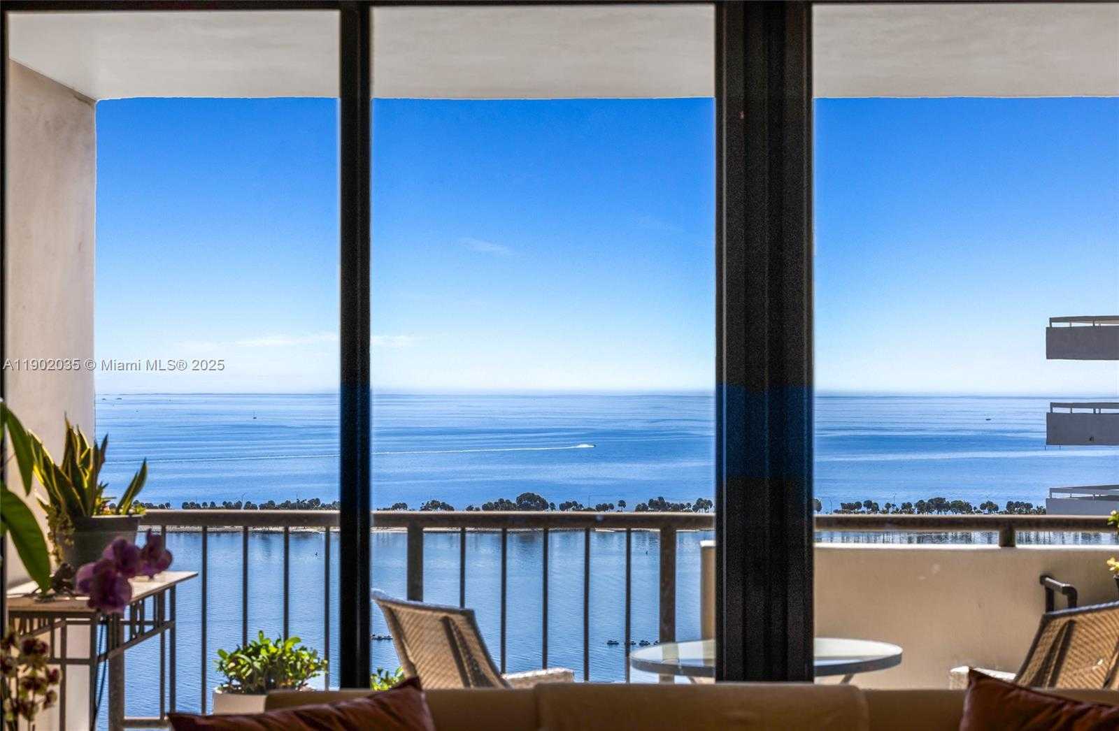 Small Image of 1581 BRICKELL AVE #2104, Miami Number 3