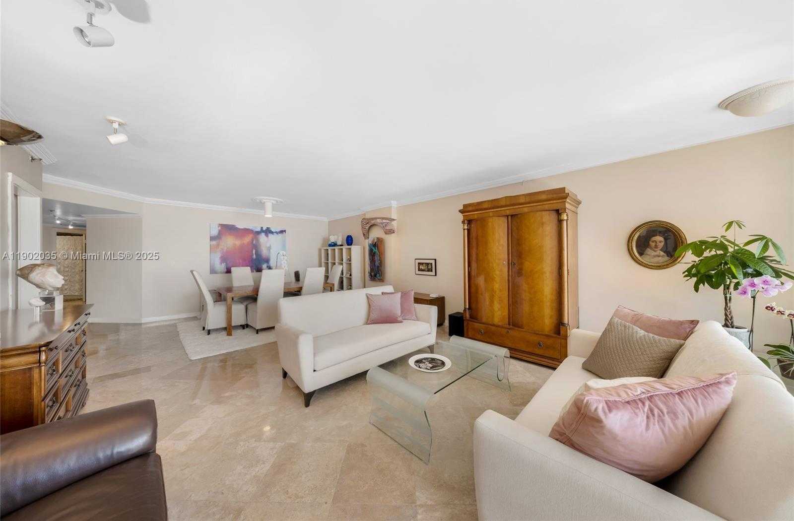 Small Image of 1581 BRICKELL AVE #2104, Miami Number 8