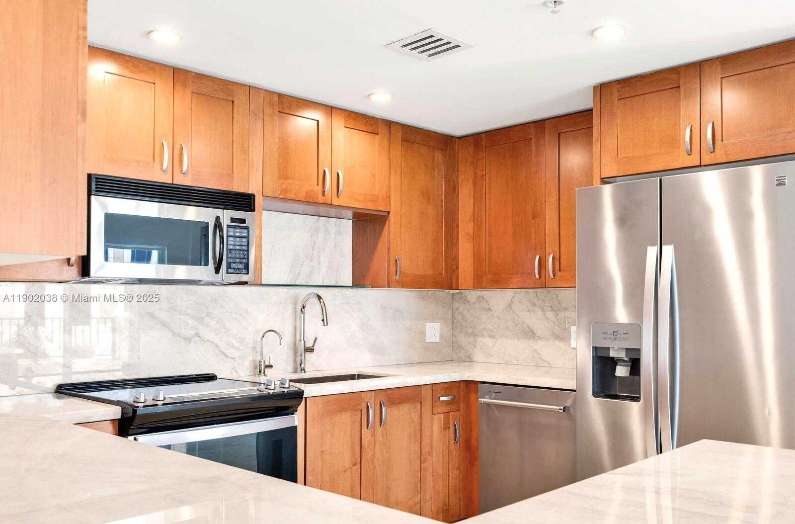 Small Image of 20 CALABRIA AVE #505, Coral Gables Number 8