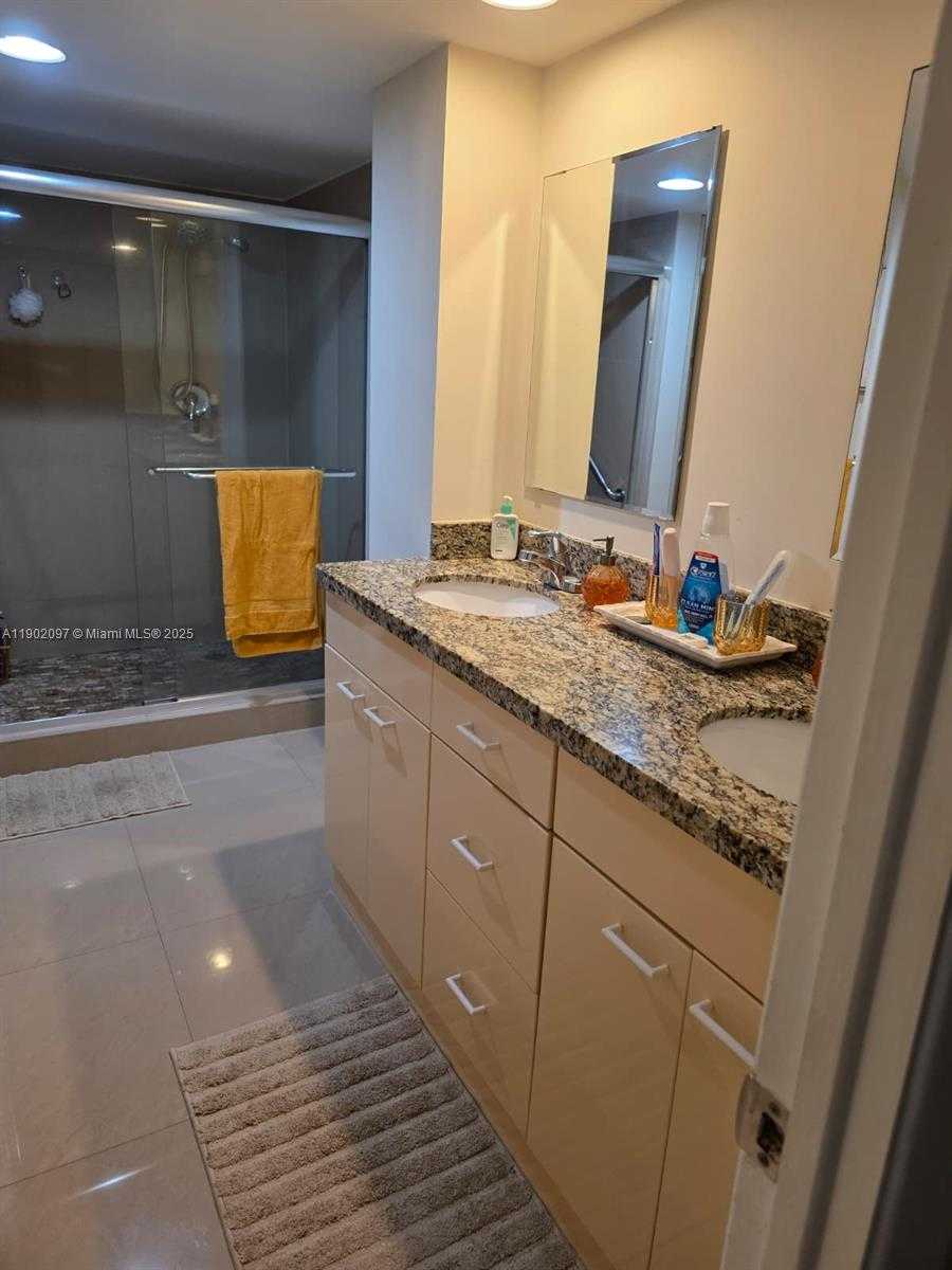 Small Image of 1833 SOUTH OCEAN DR #809, Hallandale Beach Number 11