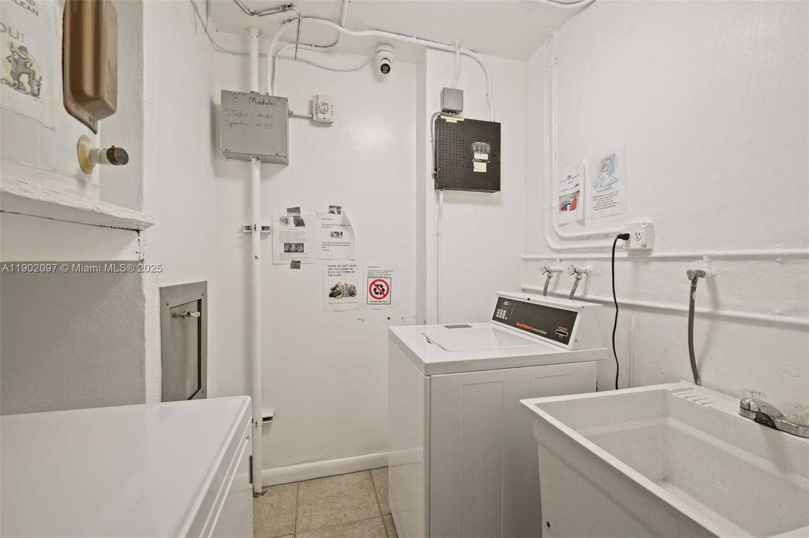 Small Image of 1833 SOUTH OCEAN DR #809, Hallandale Beach Number 26