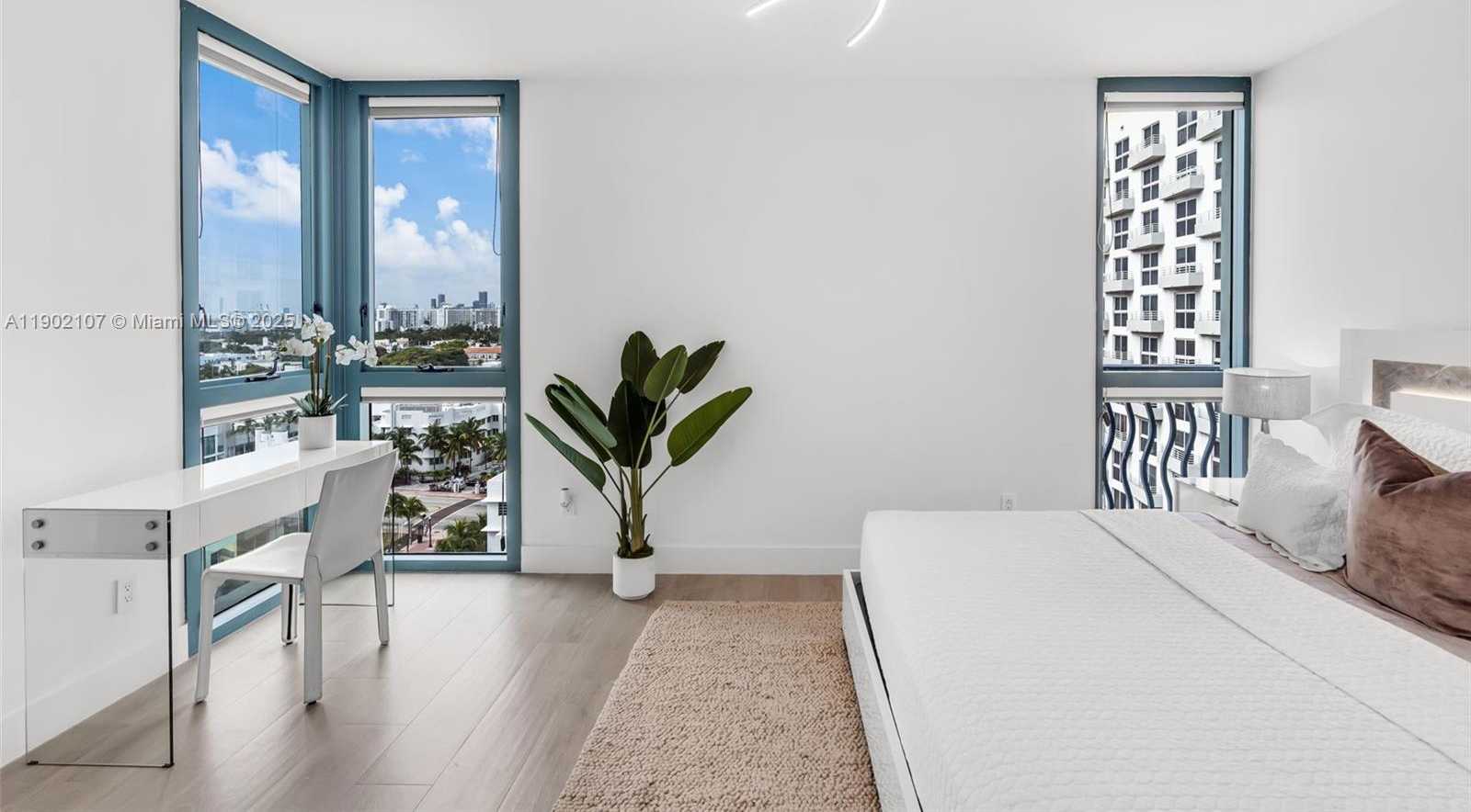 Small Image of 1500 OCEAN DR #1109, Miami Beach Number 14