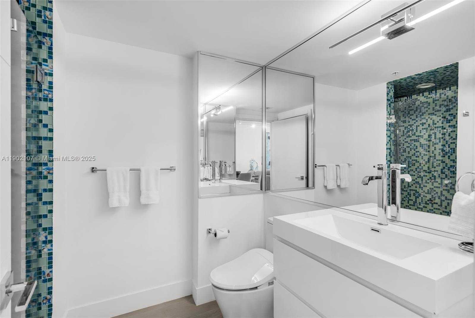 Small Image of 1500 OCEAN DR #1109, Miami Beach Number 18
