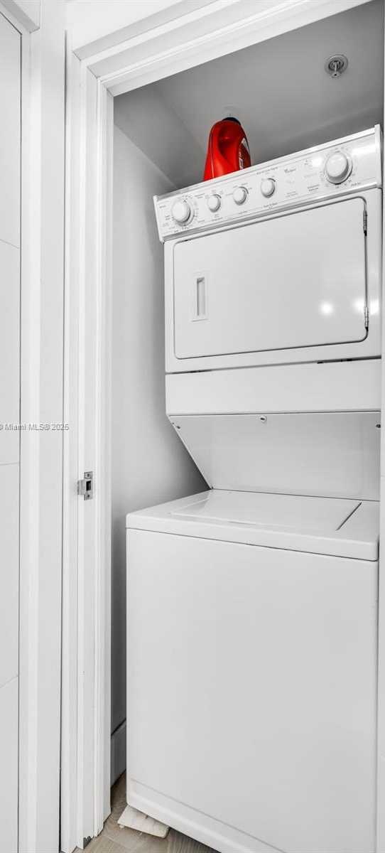 Small Image of 1500 OCEAN DR #1109, Miami Beach Number 20