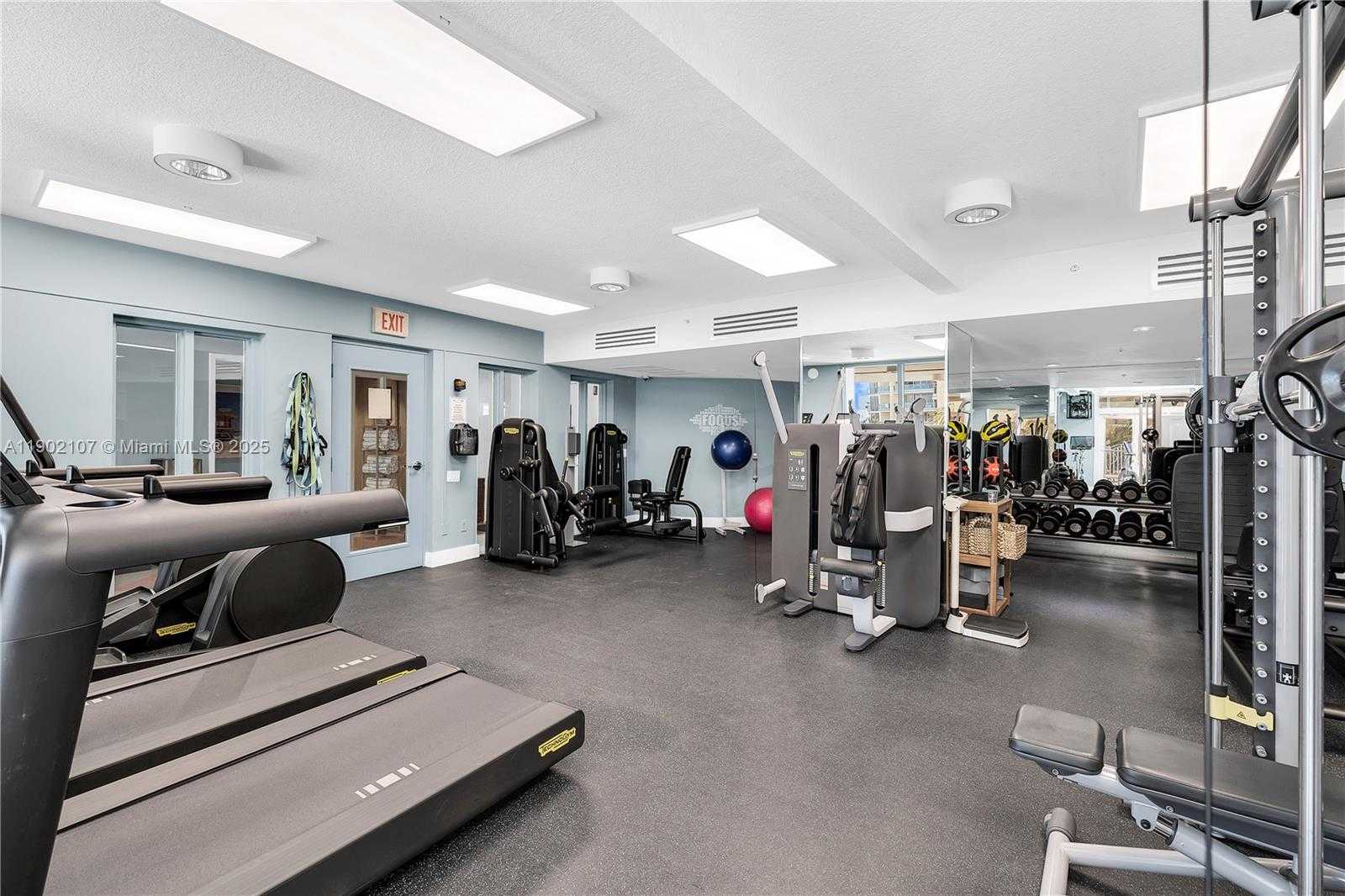 Small Image of 1500 OCEAN DR #1109, Miami Beach Number 30