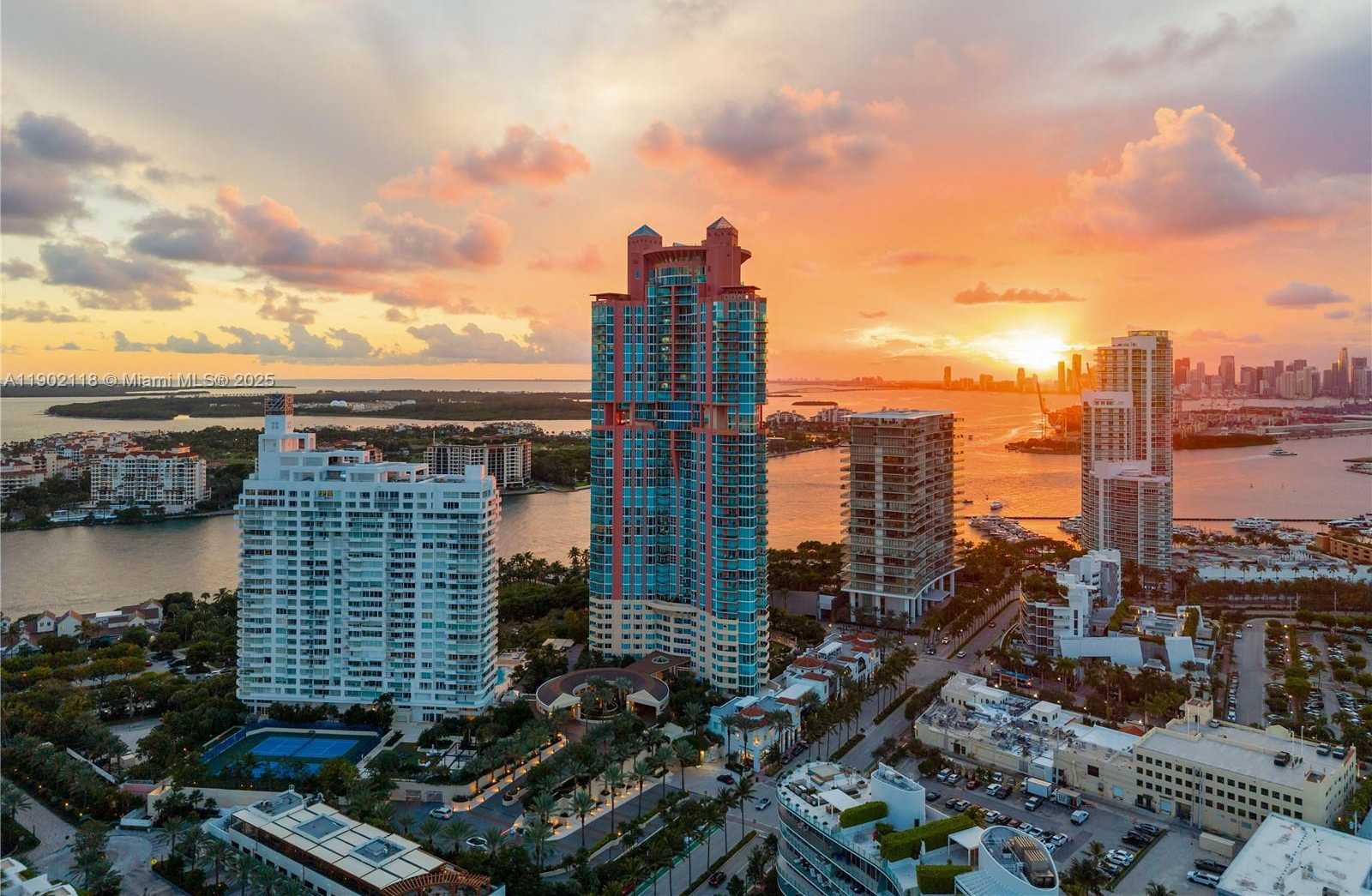 Small Image of 300 SOUTH POINTE DR #TH 3103, Miami Beach Number 10