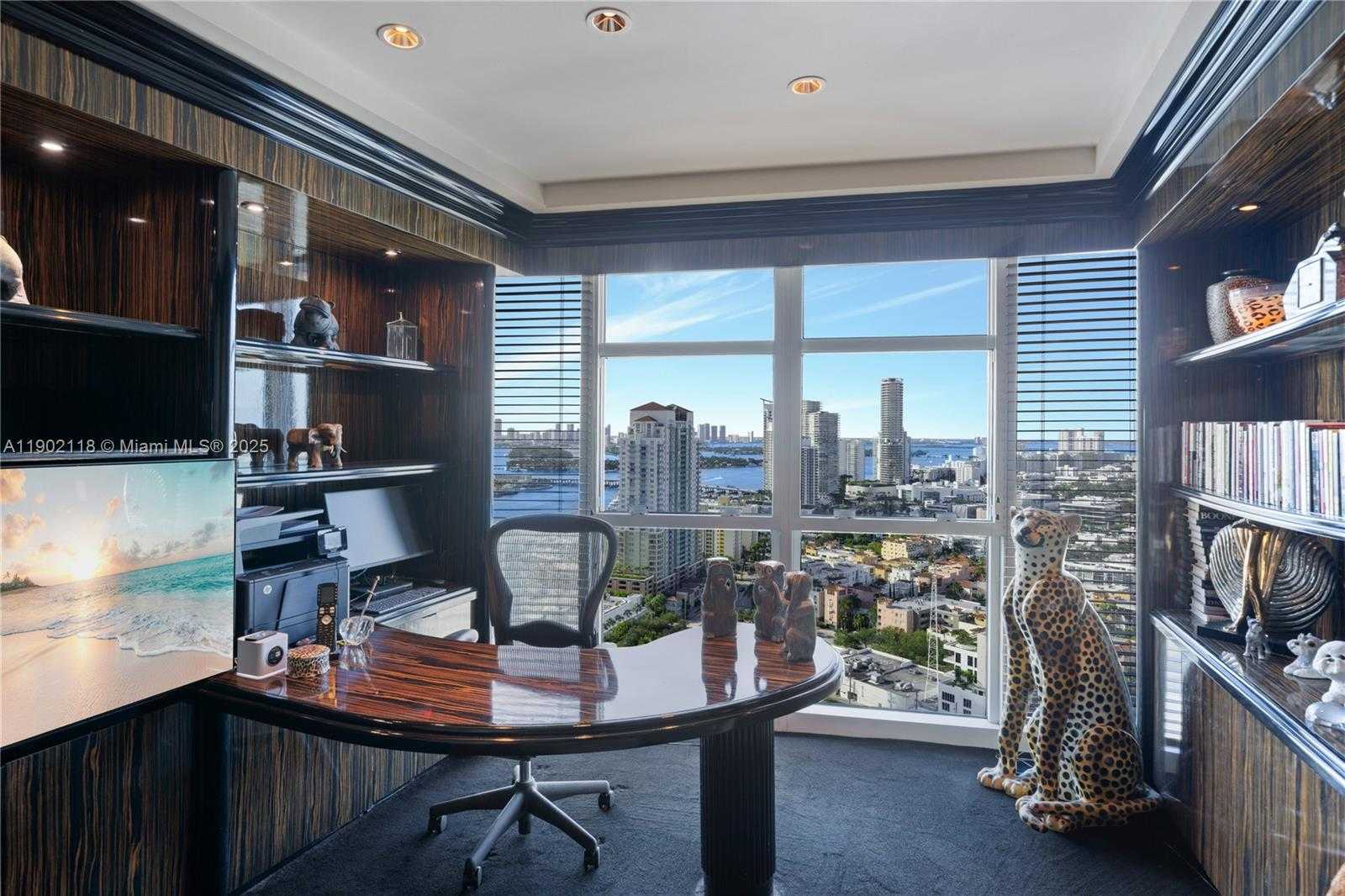 Small Image of 300 SOUTH POINTE DR #TH 3103, Miami Beach Number 33