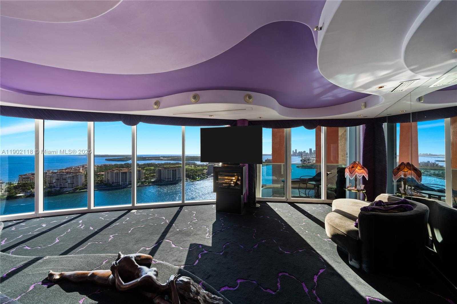 Small Image of 300 SOUTH POINTE DR #TH 3103, Miami Beach Number 7