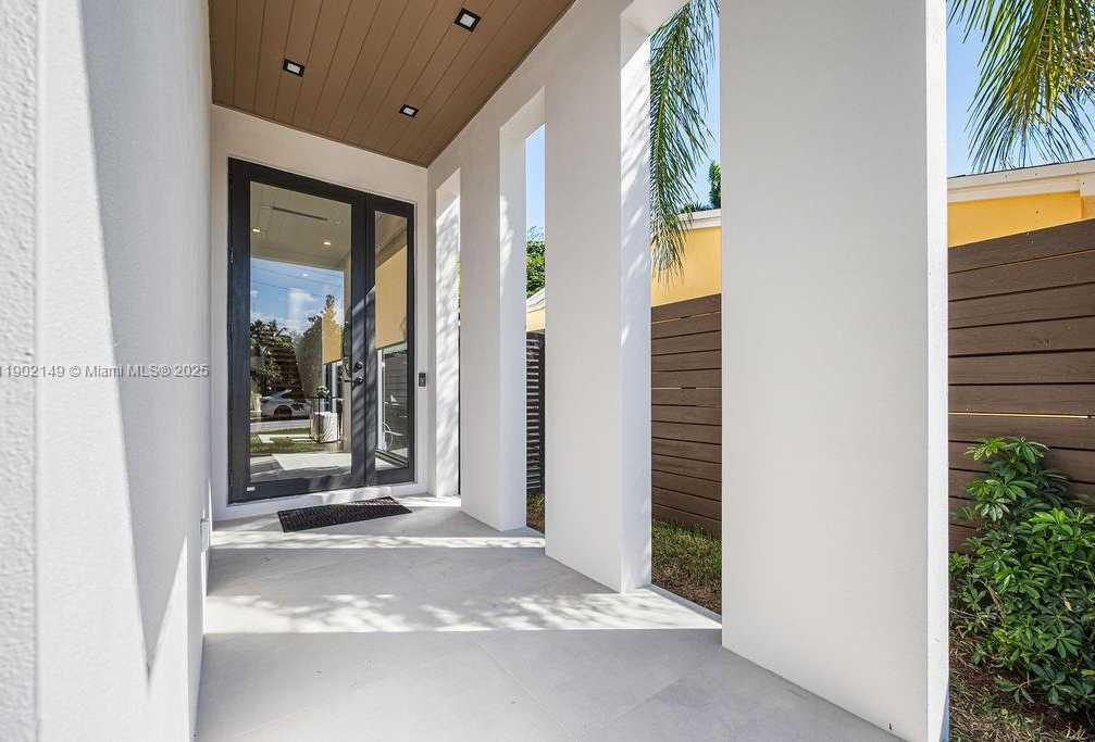 Small Image of 1220 NORTH EAST 13TH AVE, Fort Lauderdale Number 3