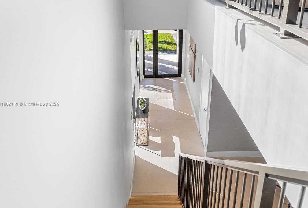 Small Image of 1220 NORTH EAST 13TH AVE, Fort Lauderdale Number 44