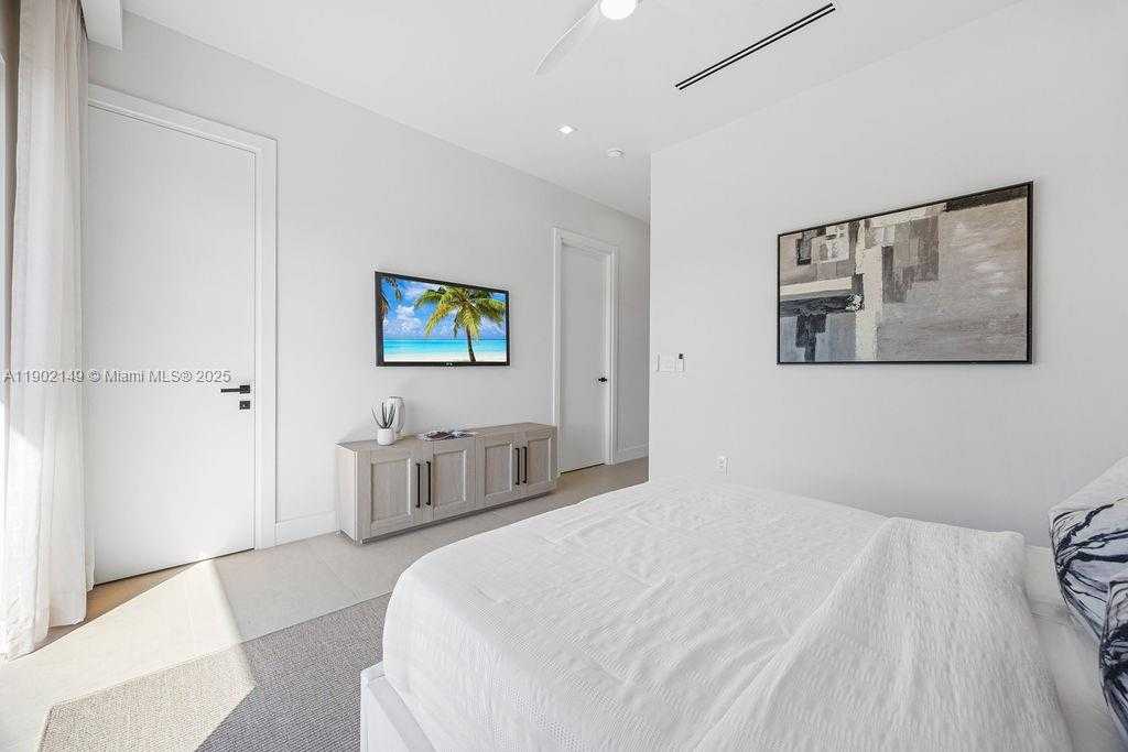 Small Image of 1220 NORTH EAST 13TH AVE, Fort Lauderdale Number 64