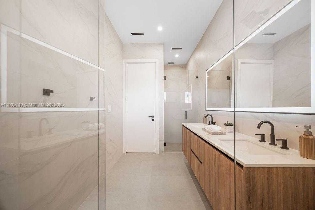 Small Image of 1220 NORTH EAST 13TH AVE, Fort Lauderdale Number 79