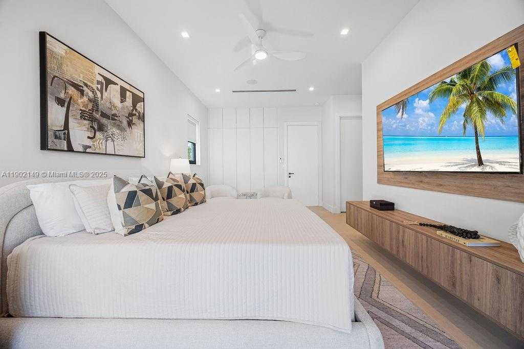 Small Image of 1220 NORTH EAST 13TH AVE, Fort Lauderdale Number 84