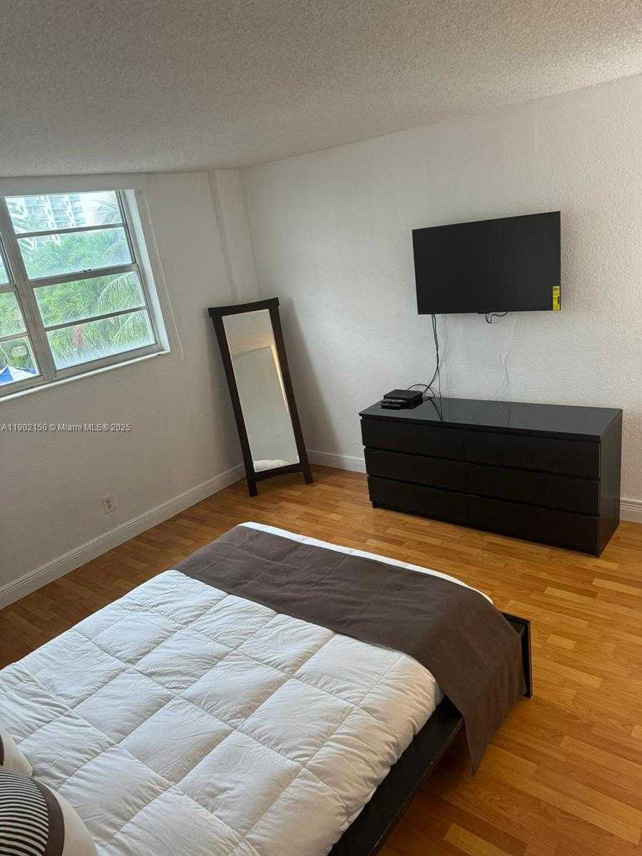 Small Image of 19370 COLLINS AVE #206, Sunny Isles Beach Number 2