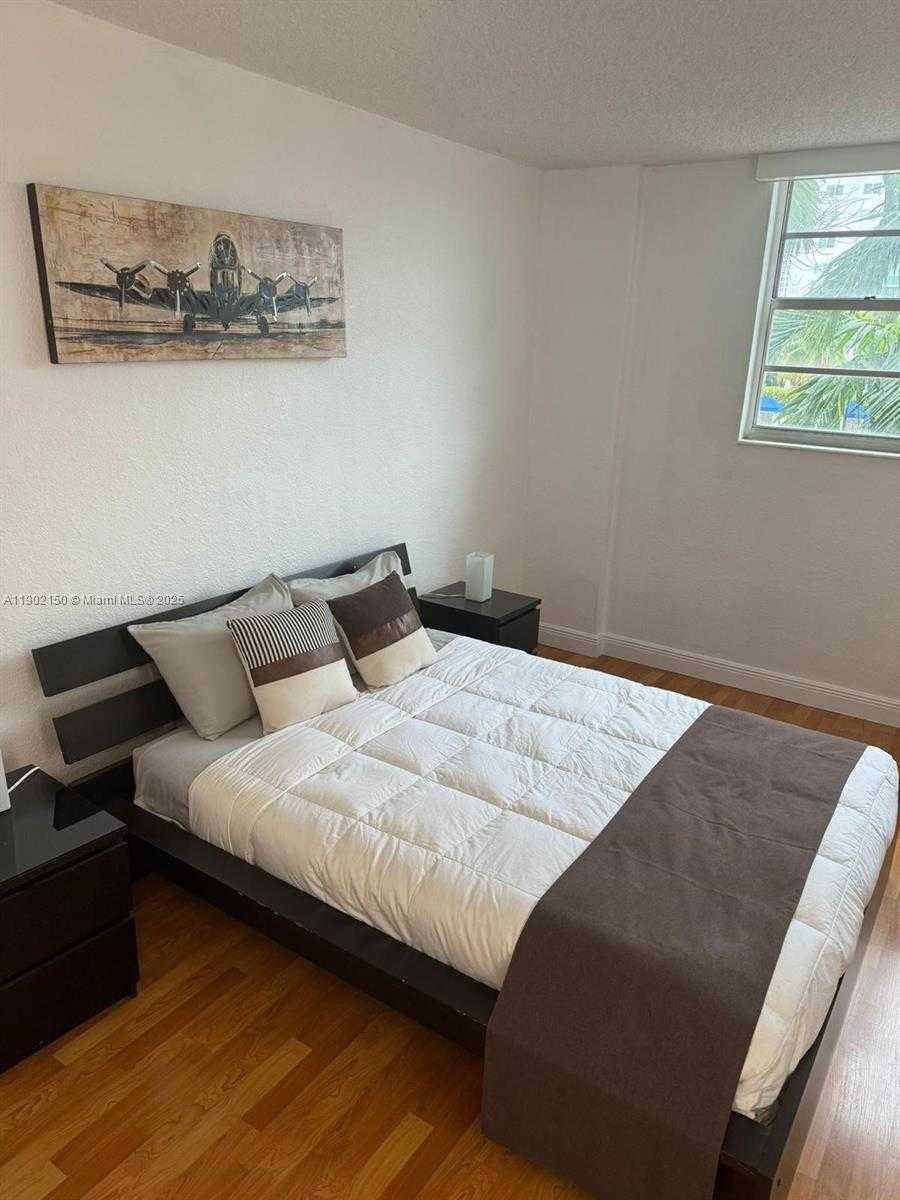 Small Image of 19370 COLLINS AVE #206, Sunny Isles Beach Number 3