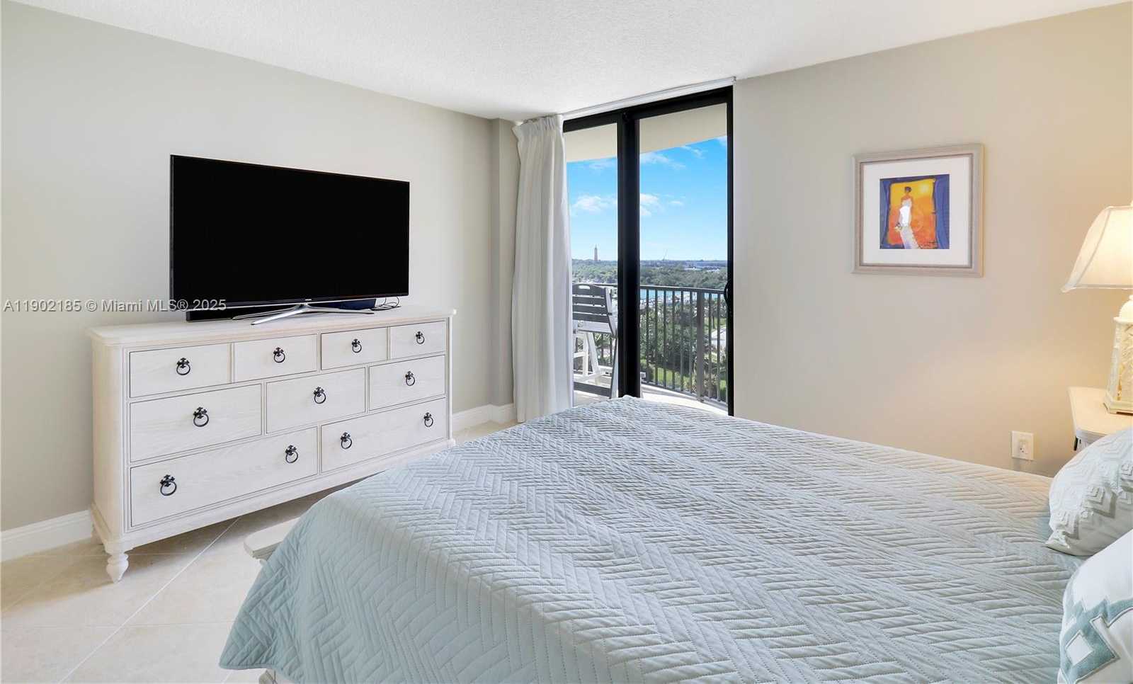 Small Image of 200 BEACH ROAD #703, Tequesta Number 12