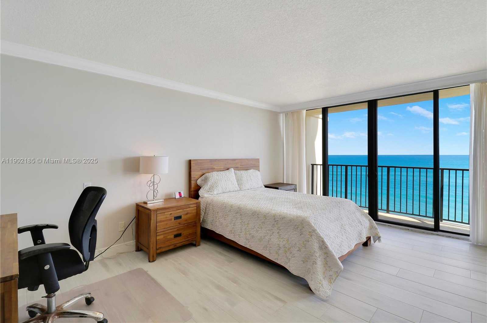 Small Image of 200 BEACH ROAD #703, Tequesta Number 14