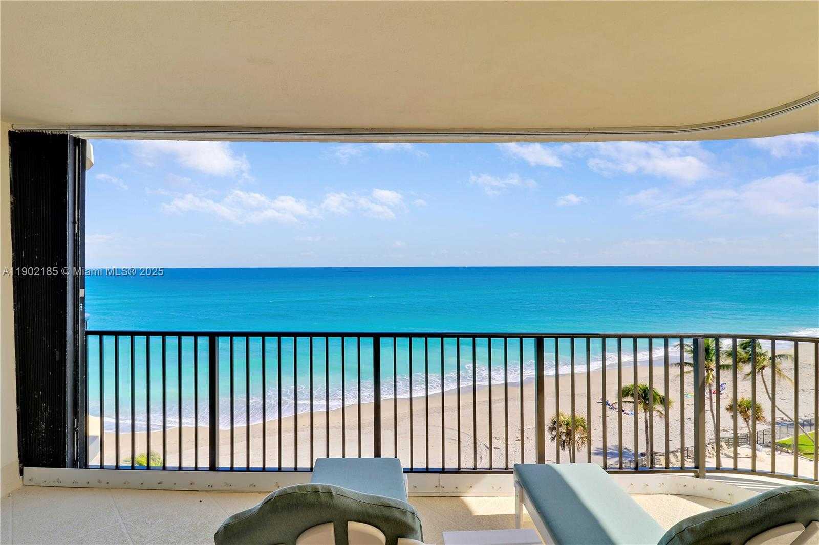 Small Image of 200 BEACH ROAD #703, Tequesta Number 3