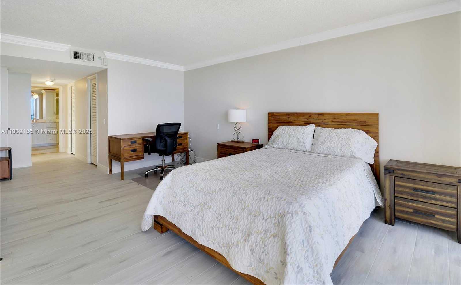 Small Image of 200 BEACH ROAD #703, Tequesta Number 33