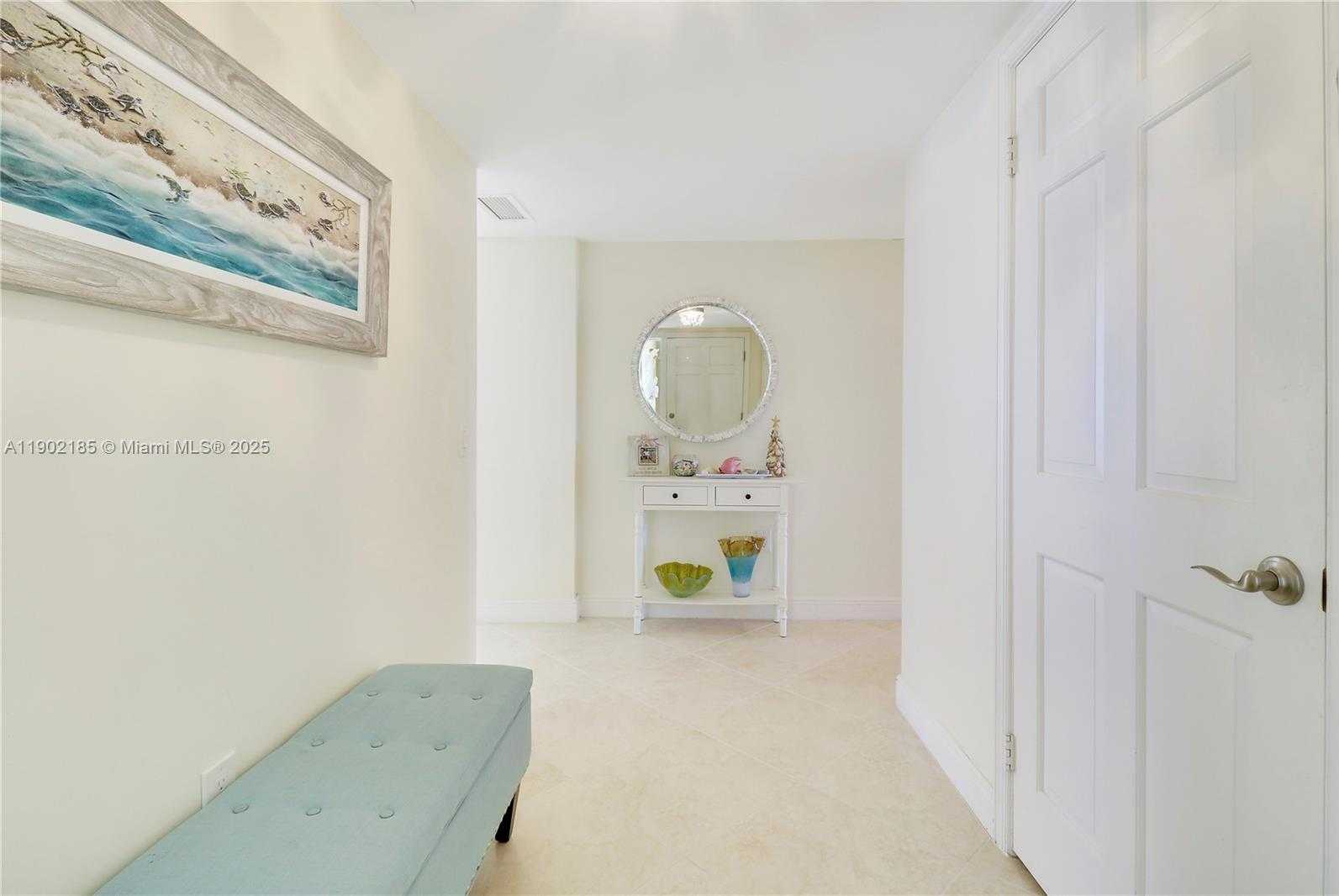 Small Image of 200 BEACH ROAD #703, Tequesta Number 37