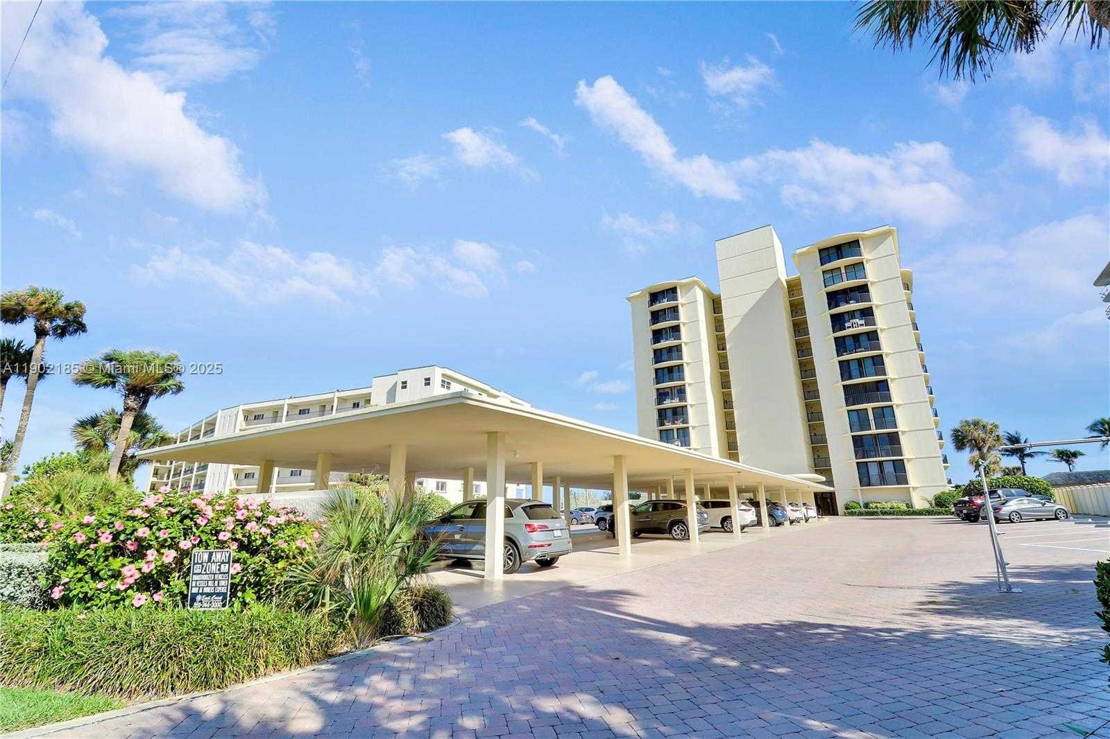 Small Image of 200 BEACH ROAD #703, Tequesta Number 43