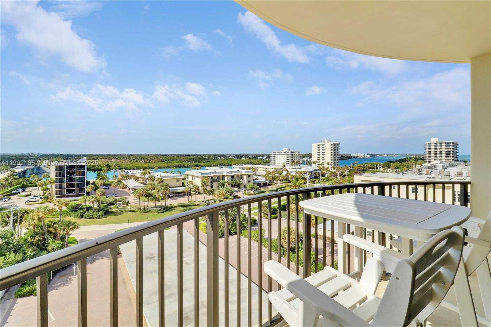 Small Image of 200 BEACH ROAD #703, Tequesta Number 5