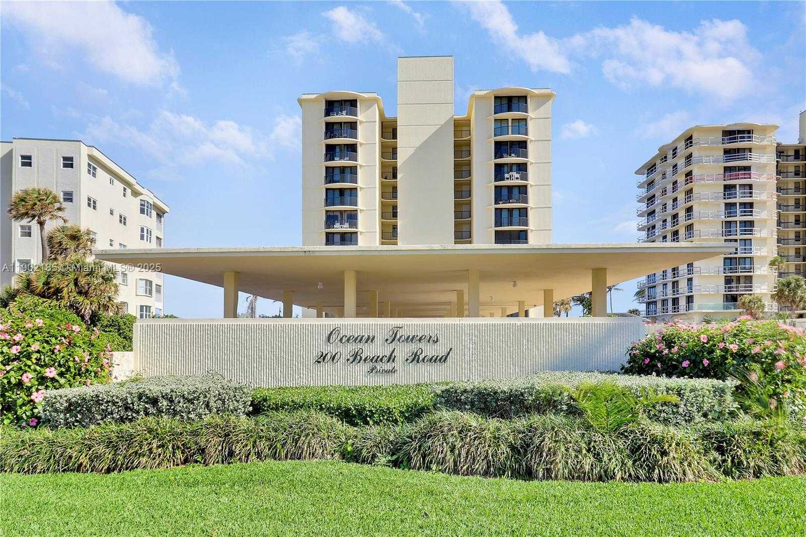 Small Image of 200 BEACH ROAD #703, Tequesta Number 6