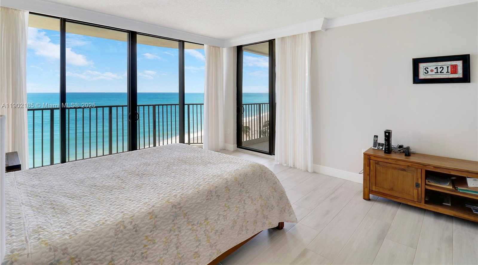 Small Image of 200 BEACH ROAD #703, Tequesta Number 7