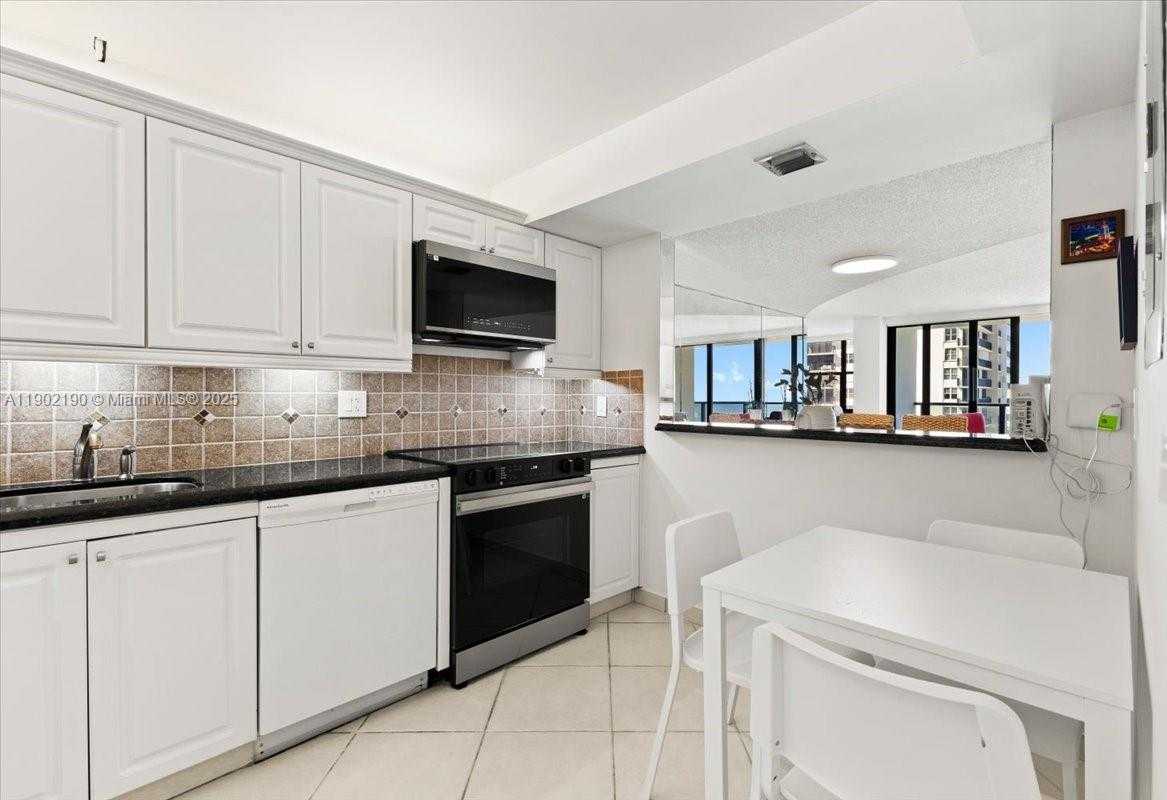 Small Image of 2301 SOUTH OCEAN DR #2004, Hollywood Number 5