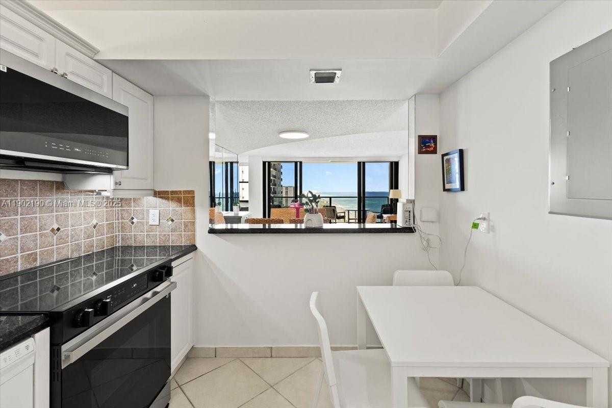 Small Image of 2301 SOUTH OCEAN DR #2004, Hollywood Number 6