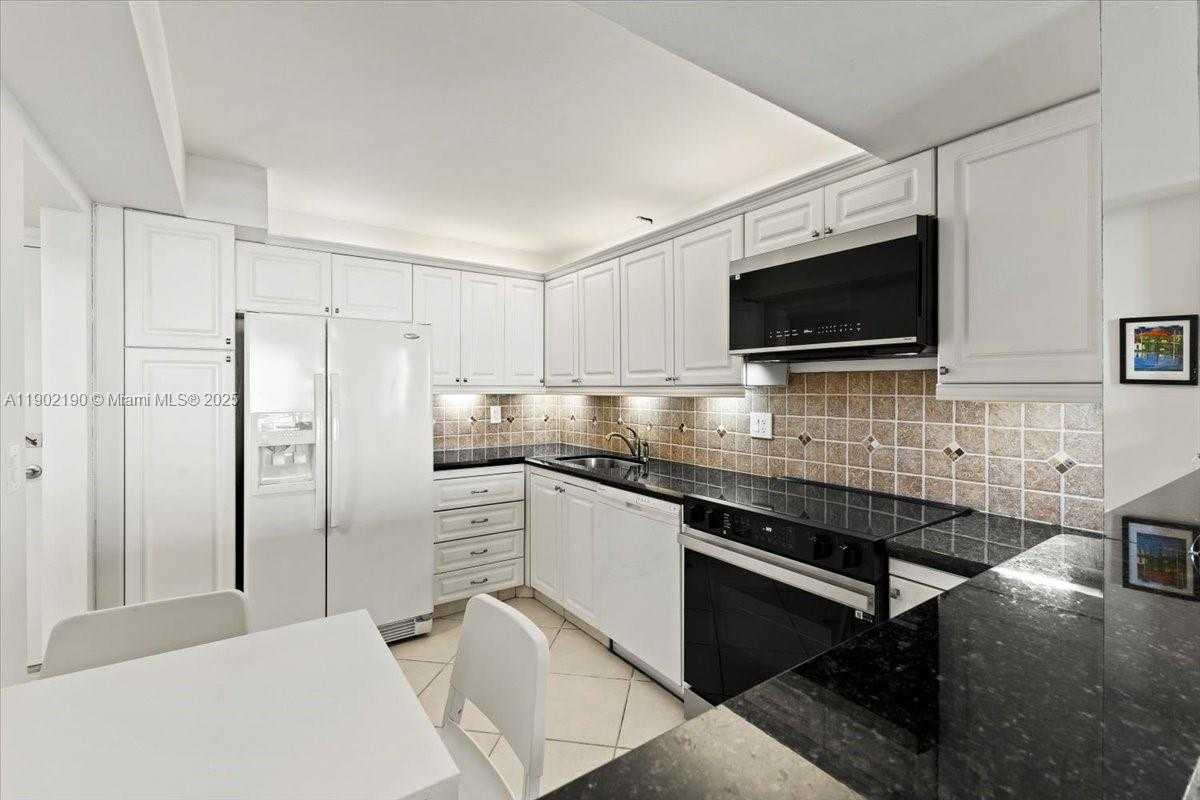 Small Image of 2301 SOUTH OCEAN DR #2004, Hollywood Number 7